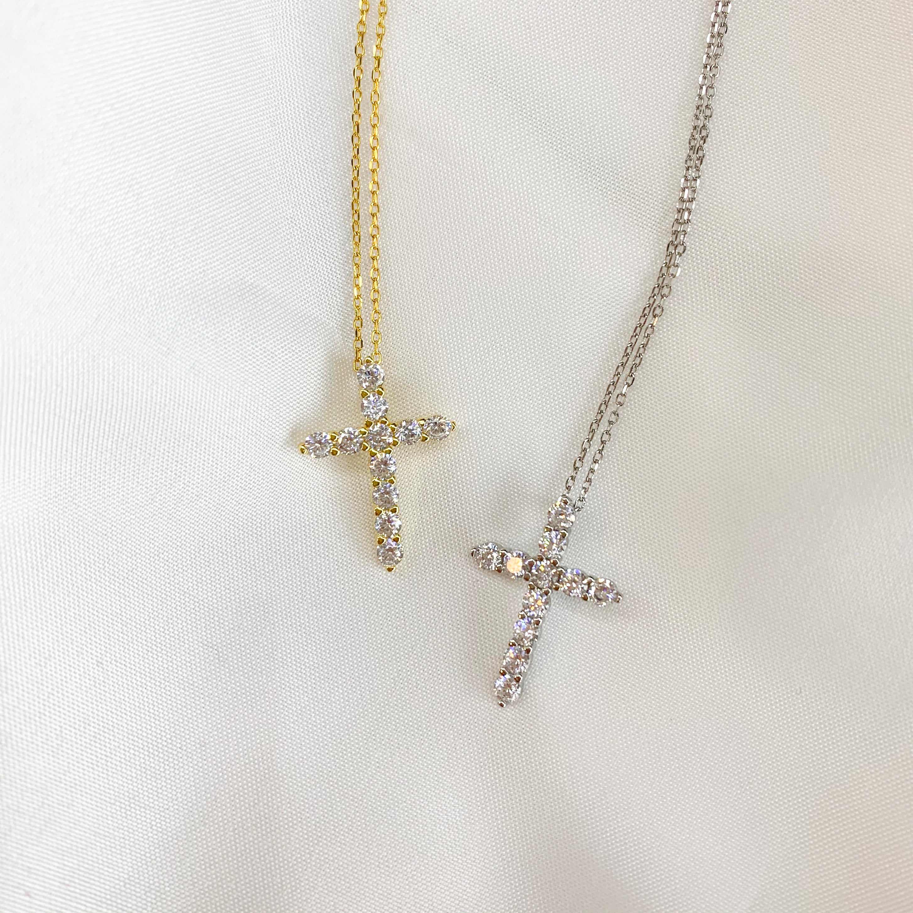 TMN032 Sterling Silver Cross Necklace