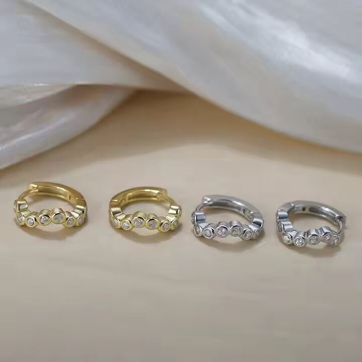 TME142 925 Sterling Silver Bezel Pave Zirconia Huggie Hoop Earrings