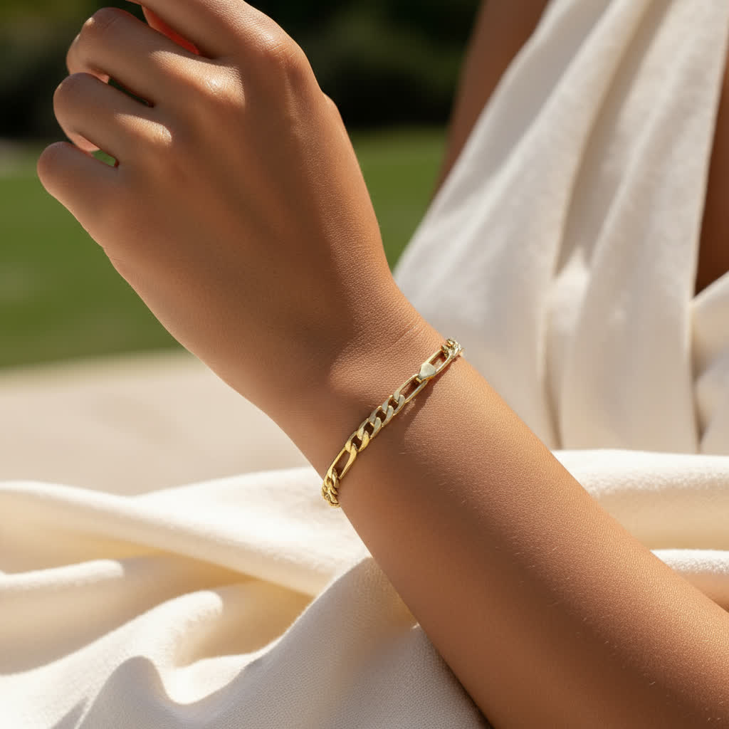 TMSB66 Sterling Silver 5mm Figaro Bracelet, Diamond-Cut